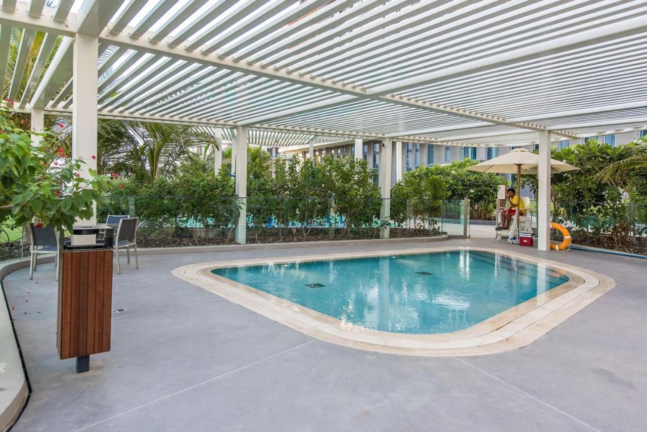 Posh 2 Bedroom Oceanfront Apt In The Heart Of Bluewaters Island ドバイ エクステリア 写真