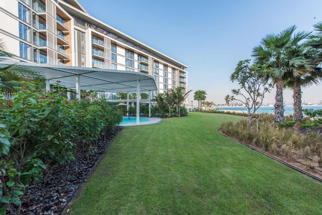 Posh 2 Bedroom Oceanfront Apt In The Heart Of Bluewaters Island ドバイ エクステリア 写真