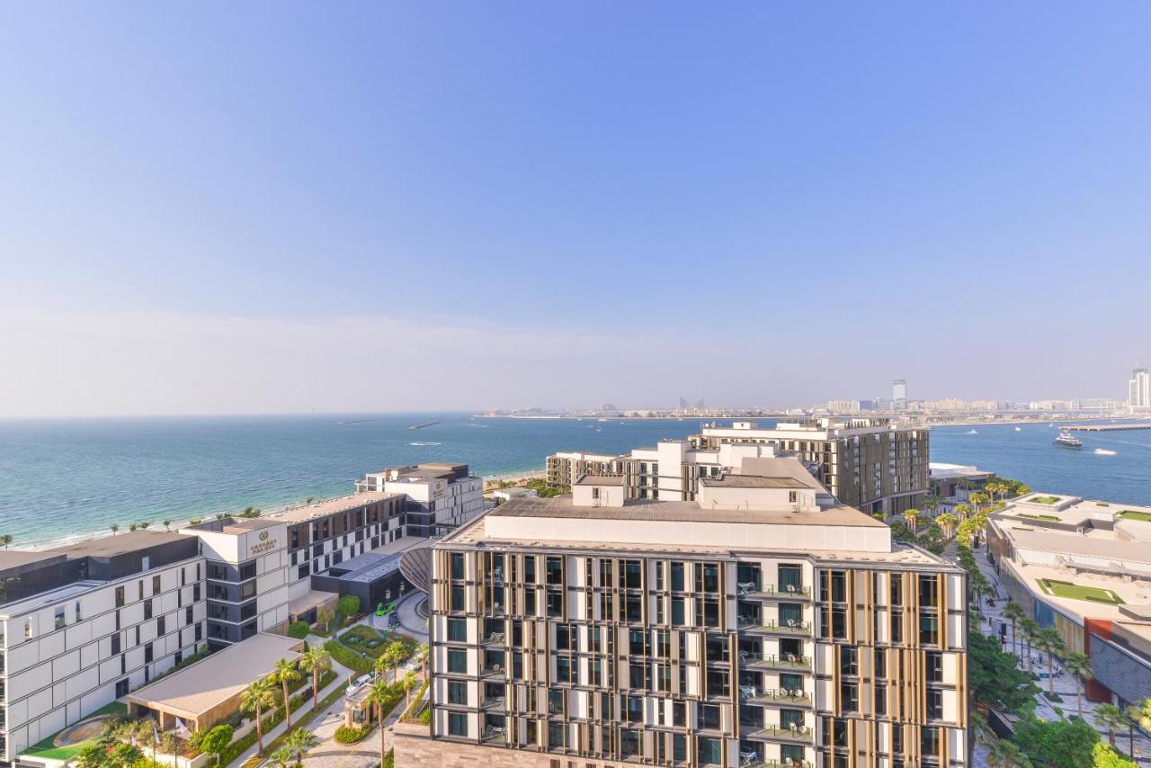 Posh 2 Bedroom Oceanfront Apt In The Heart Of Bluewaters Island ドバイ エクステリア 写真