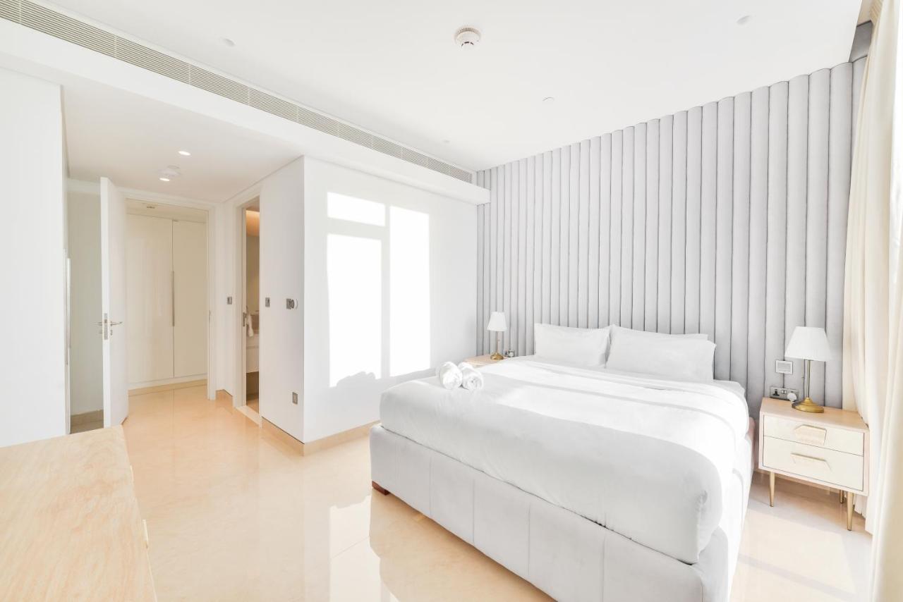 Posh 2 Bedroom Oceanfront Apt In The Heart Of Bluewaters Island ドバイ エクステリア 写真