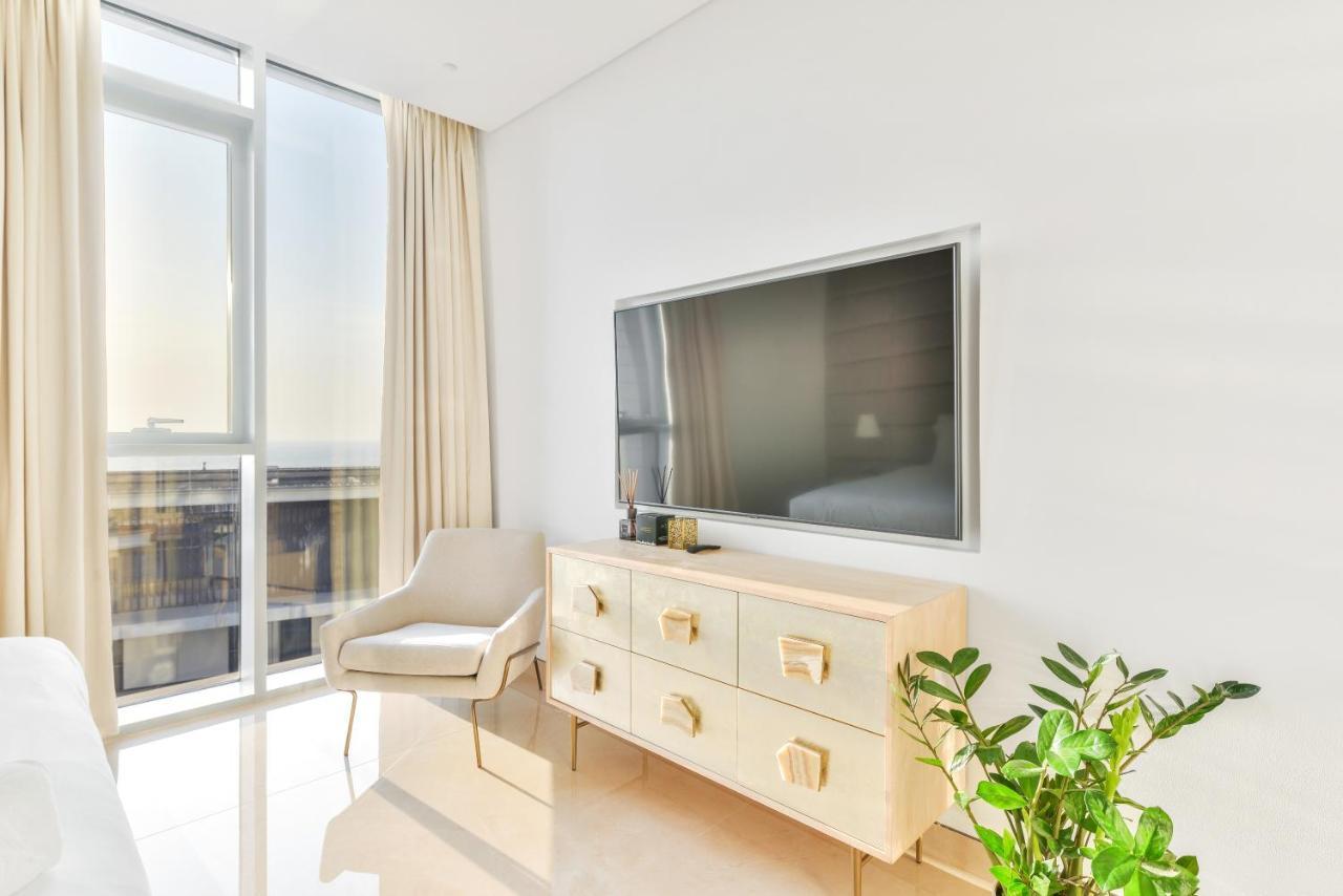 Posh 2 Bedroom Oceanfront Apt In The Heart Of Bluewaters Island ドバイ エクステリア 写真