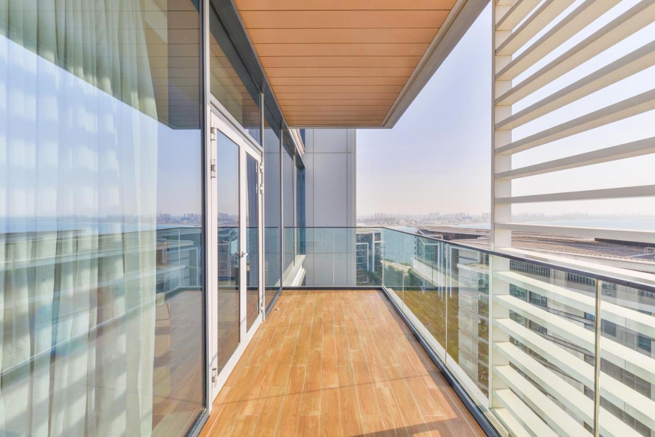 Posh 2 Bedroom Oceanfront Apt In The Heart Of Bluewaters Island ドバイ エクステリア 写真