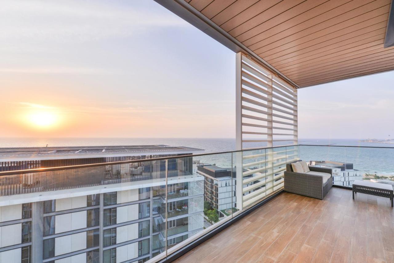 Posh 2 Bedroom Oceanfront Apt In The Heart Of Bluewaters Island ドバイ エクステリア 写真
