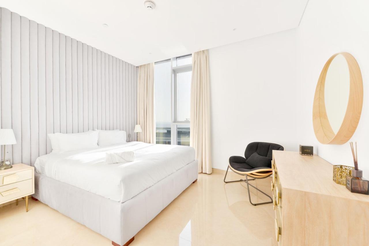 Posh 2 Bedroom Oceanfront Apt In The Heart Of Bluewaters Island ドバイ エクステリア 写真