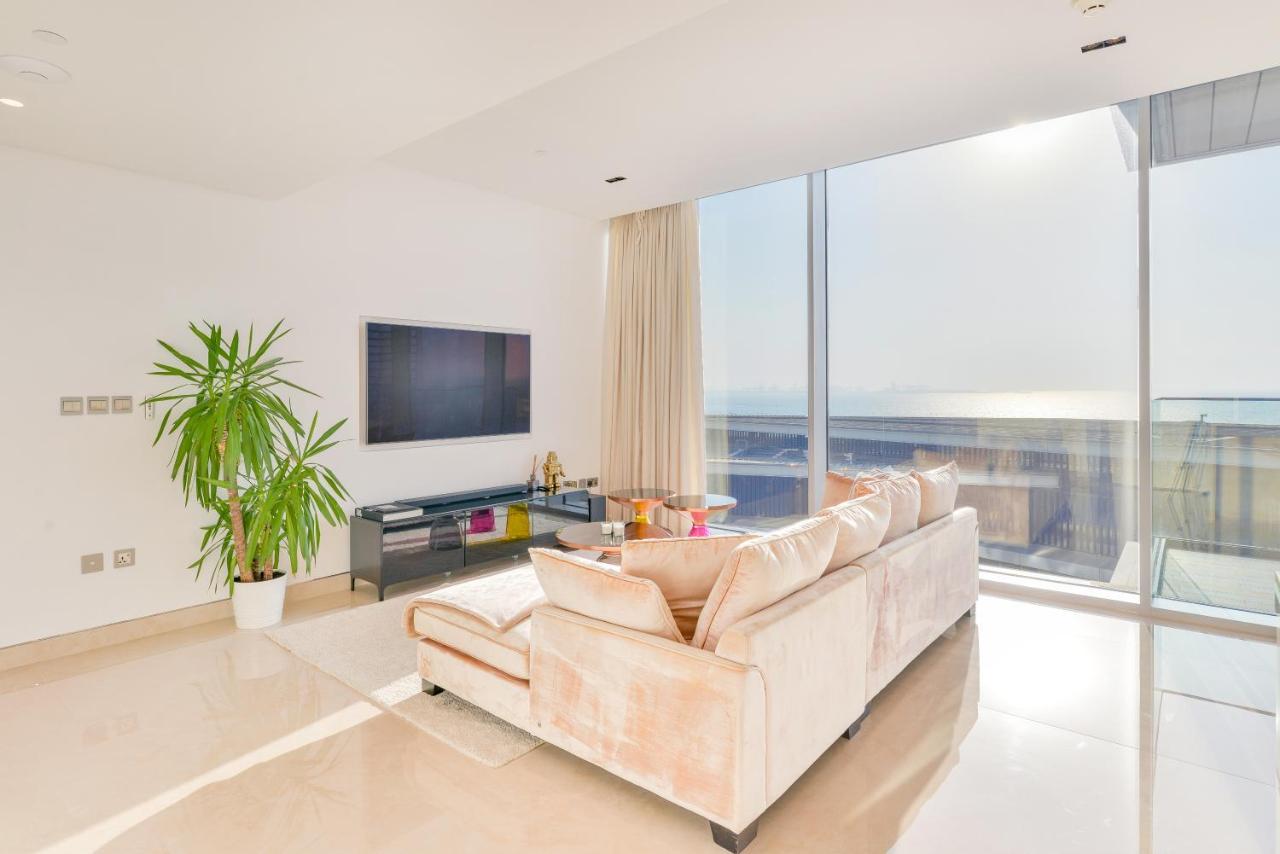 Posh 2 Bedroom Oceanfront Apt In The Heart Of Bluewaters Island ドバイ エクステリア 写真