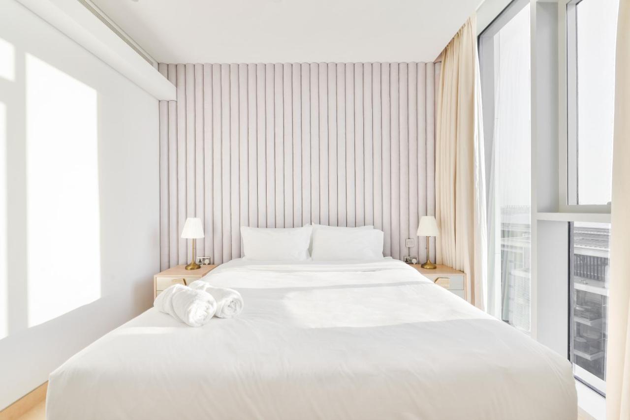 Posh 2 Bedroom Oceanfront Apt In The Heart Of Bluewaters Island ドバイ エクステリア 写真